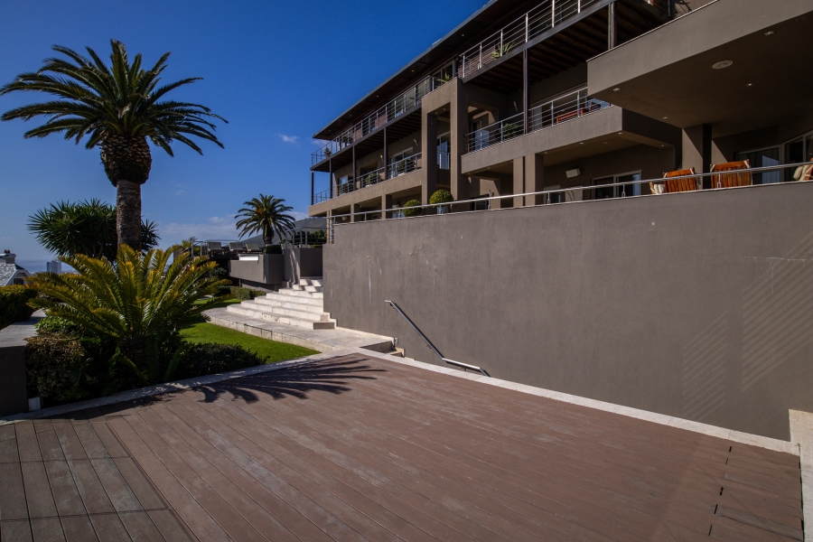 6 Bedroom Property for Sale in Bantry Bay Western Cape